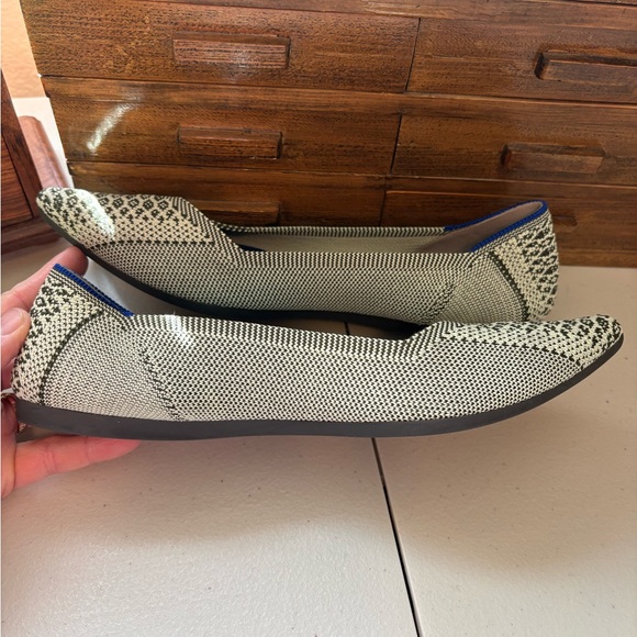 Rothys The Point Pistachio Python Green Snake Size 8.5 - Picture 5 of 9